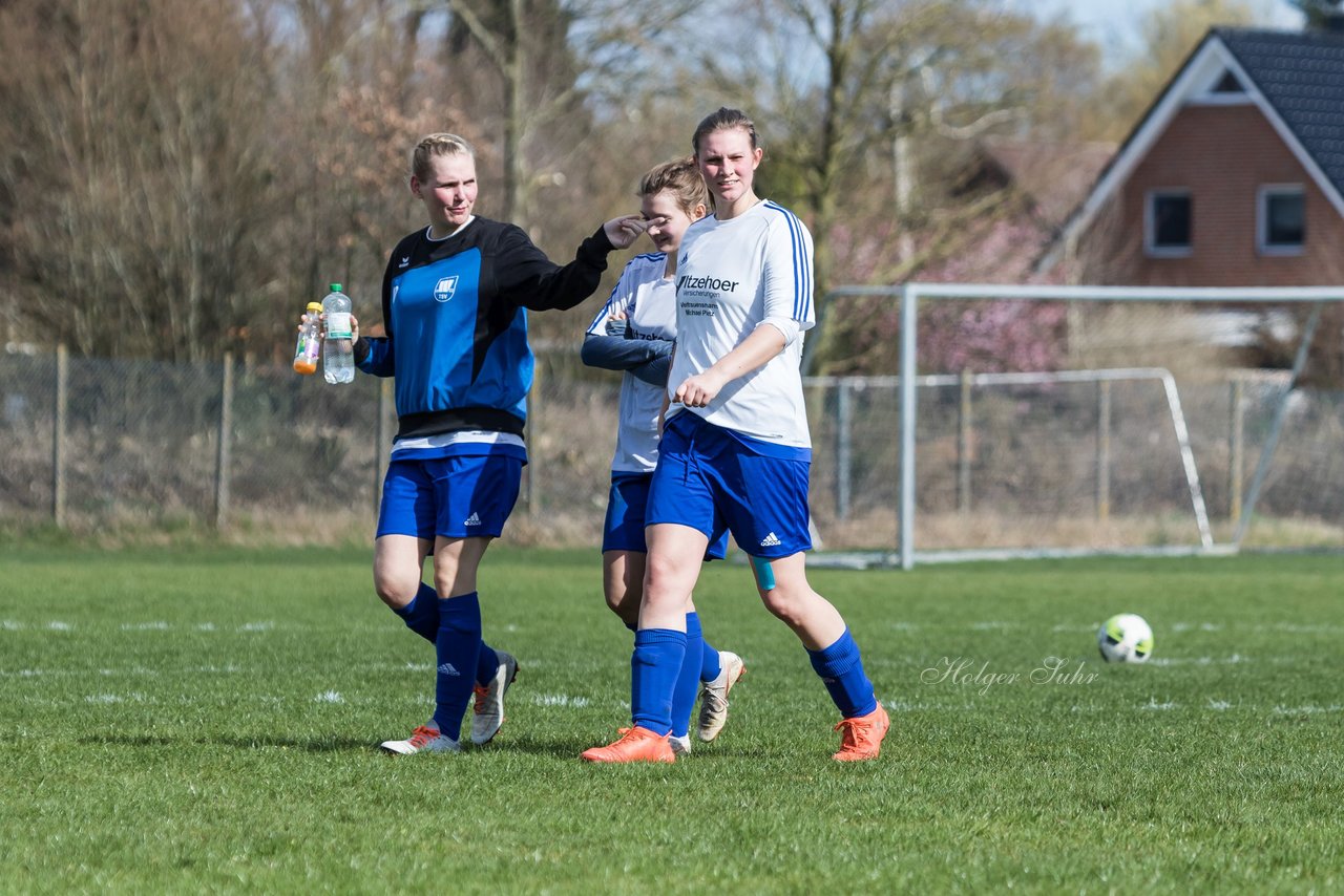 Bild 213 - Frauen TSV Wiemersdorf - VfL Struvenhuetten : Ergebnis: 3:1